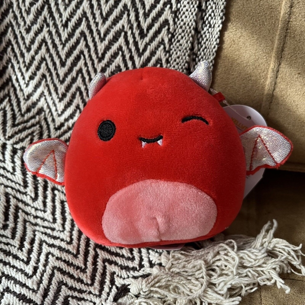 NWT! Squishmallows KARLIE Devil Bat, 4.5"